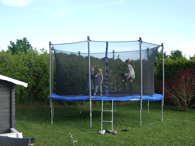 zabezpečená trampolína